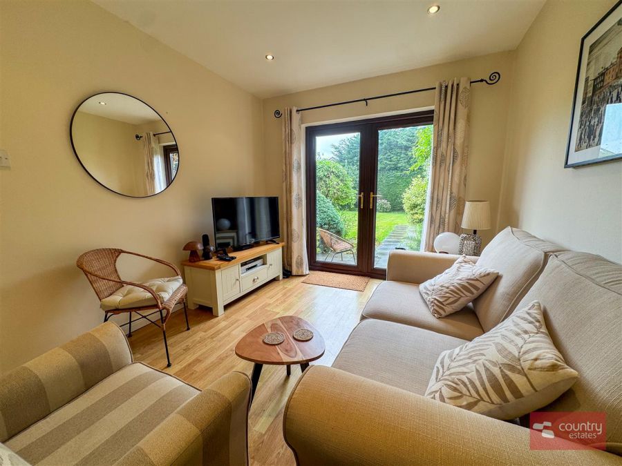 4 Grange Valley Green