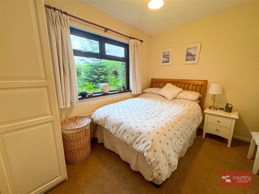 4 Grange Valley Green