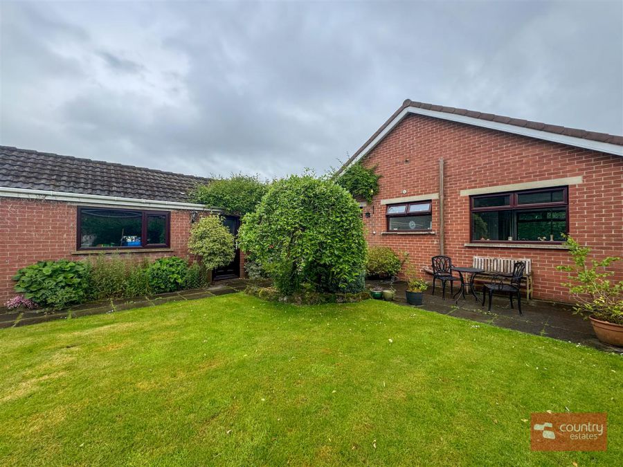 4 Grange Valley Green