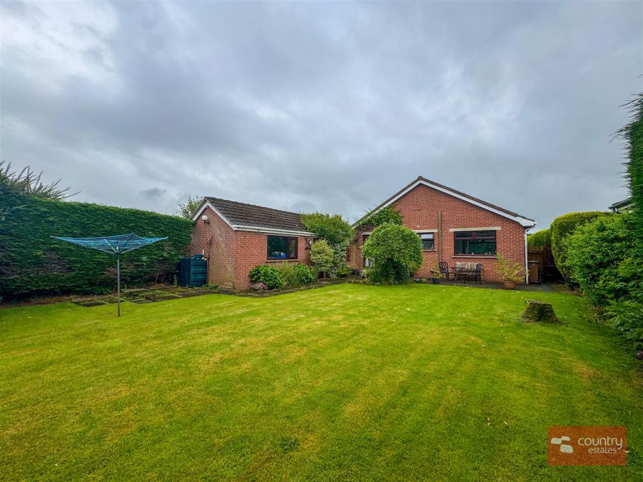 4 Grange Valley Green