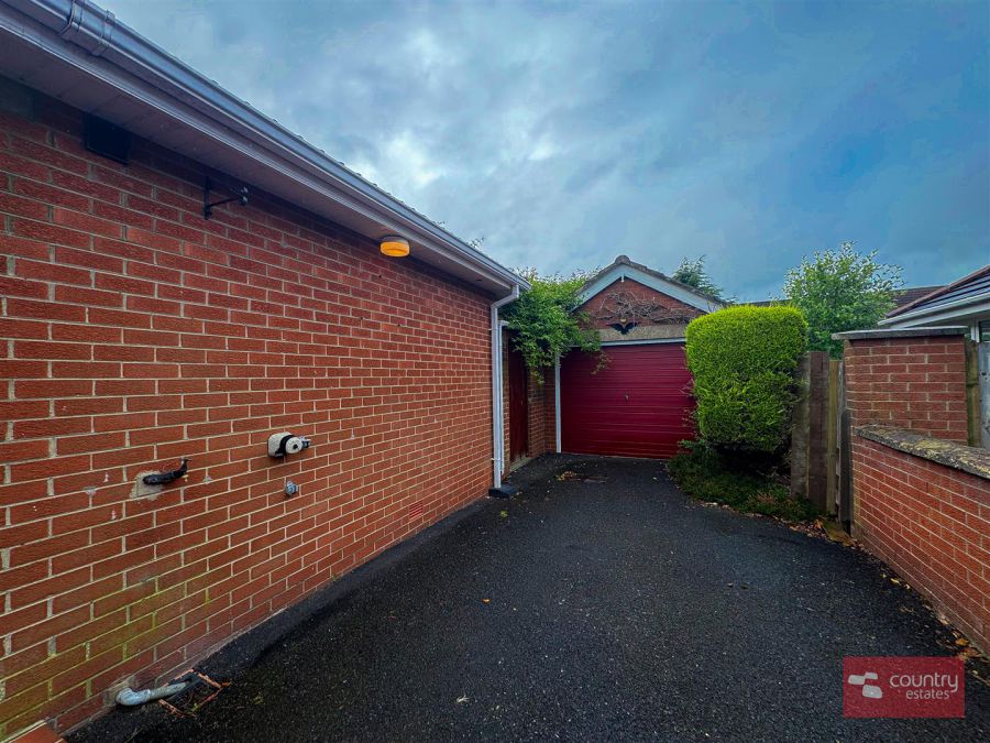 4 Grange Valley Green