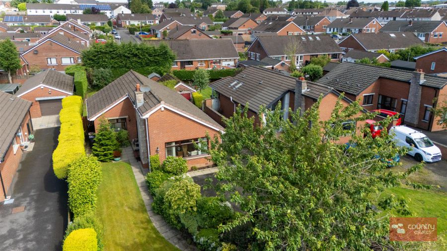 4 Grange Valley Green