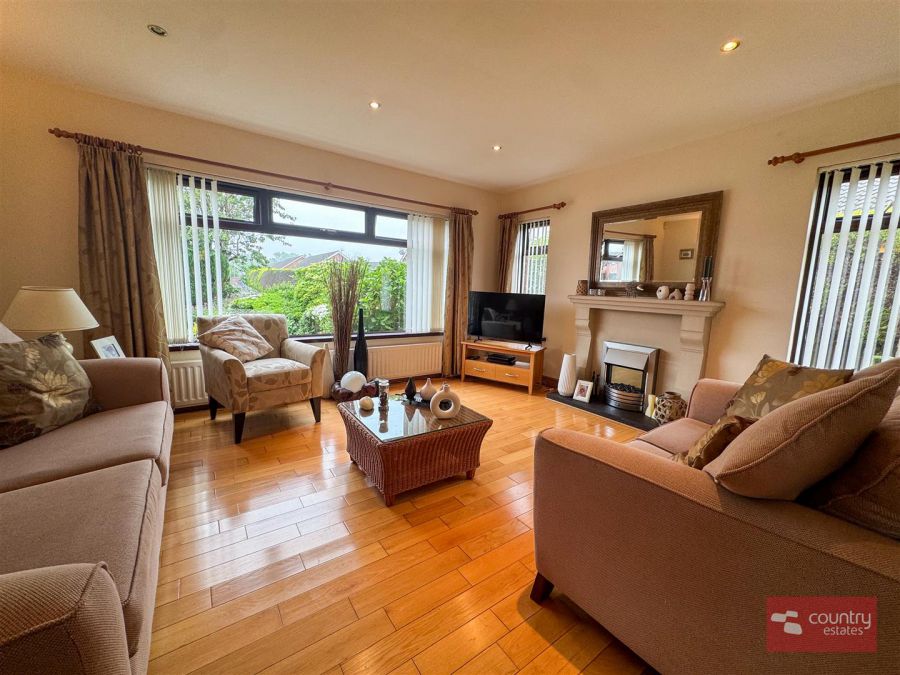 4 Grange Valley Green