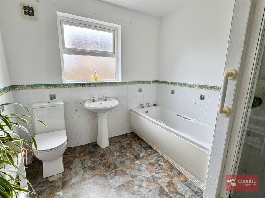 12 Douglasland