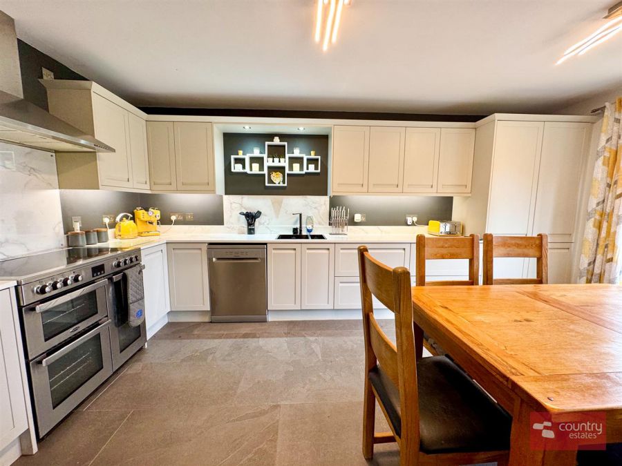 12 Douglasland