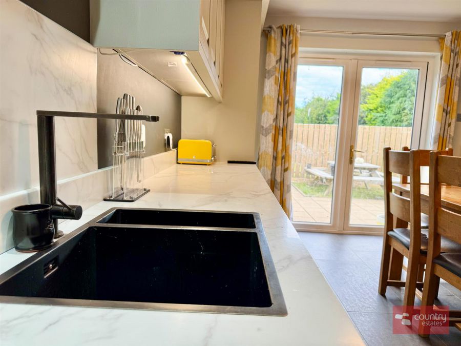 12 Douglasland