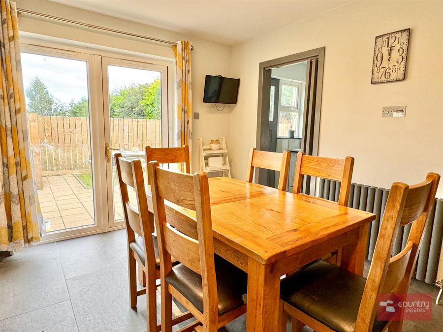 12 Douglasland