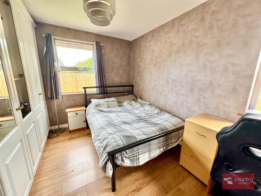 12 Douglasland