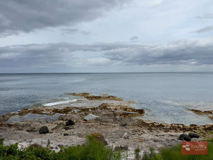 18 Coast Road