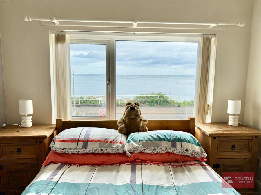 18 Coast Road