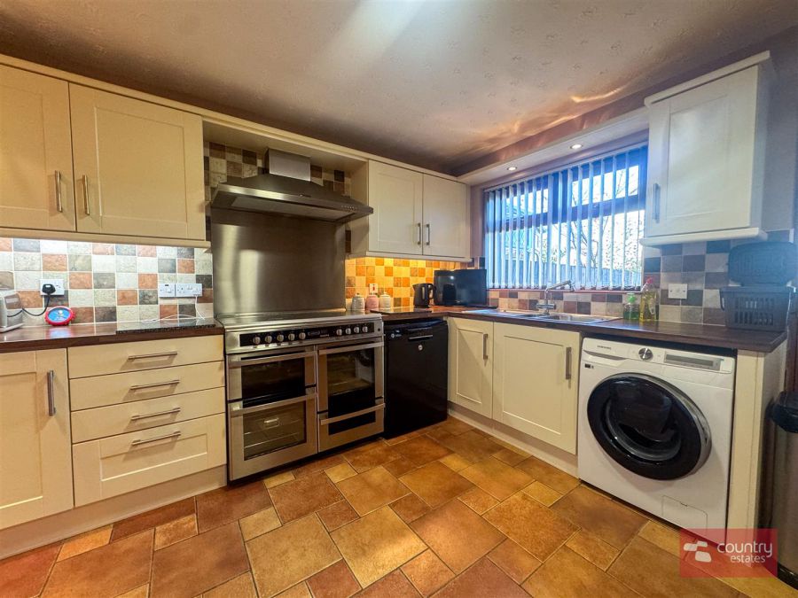 111 Ballyeaston Road