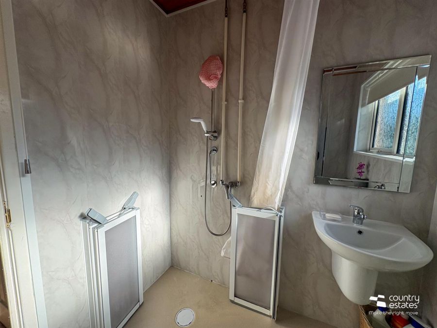 23 Grange Valley Crescent