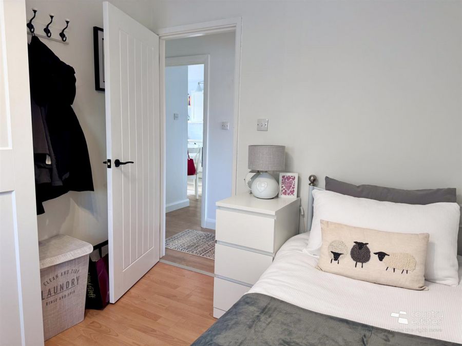 12 Grange Valley Avenue