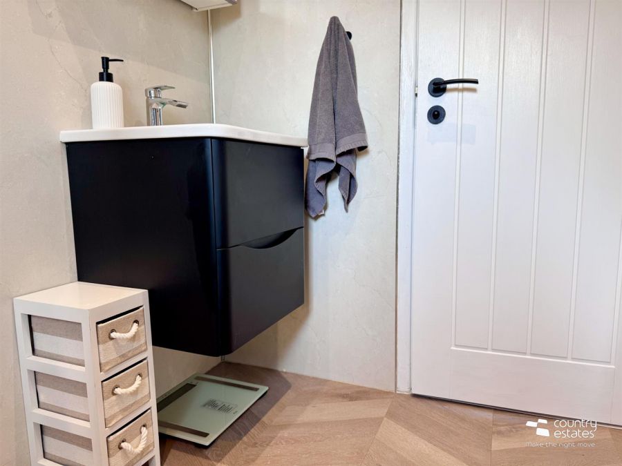 12 Grange Valley Avenue