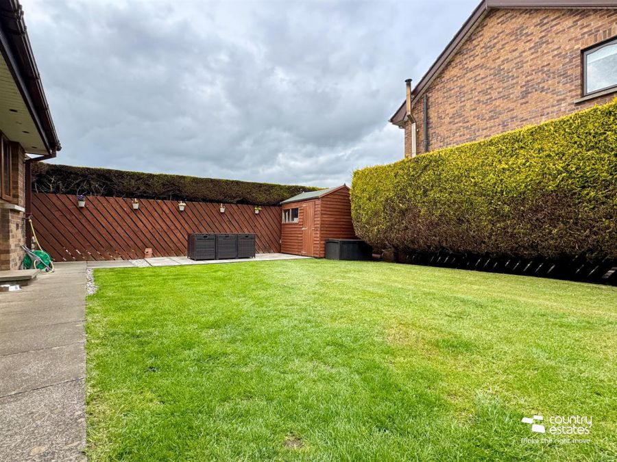35 Russell Manor