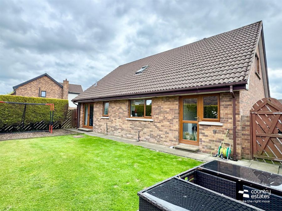35 Russell Manor