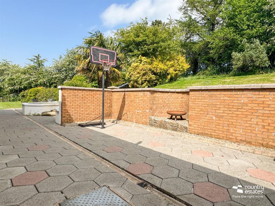 35 Ballybracken Road