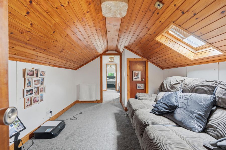 27 Thornhill Road