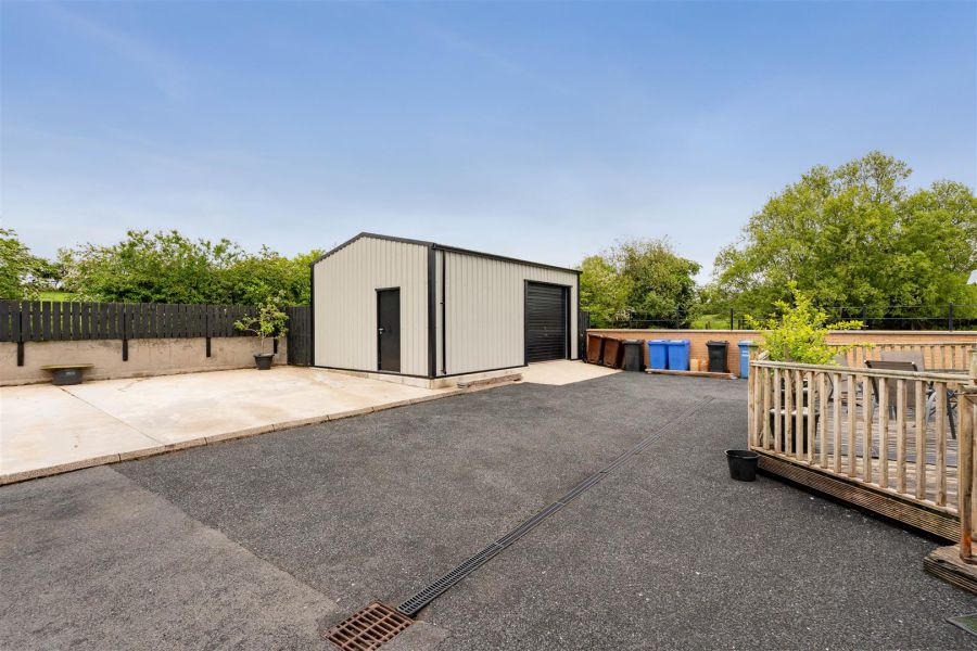 27 Thornhill Road