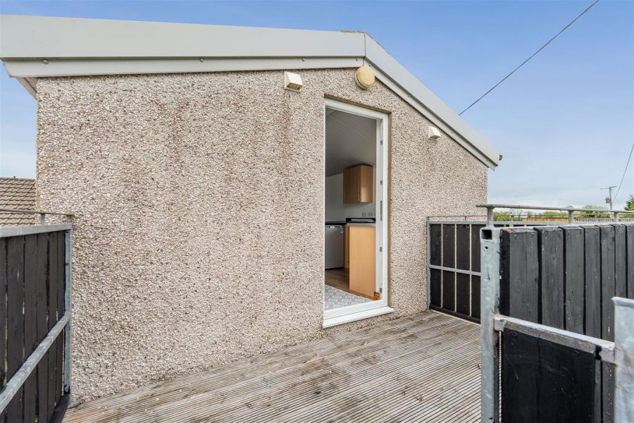 27 Thornhill Road