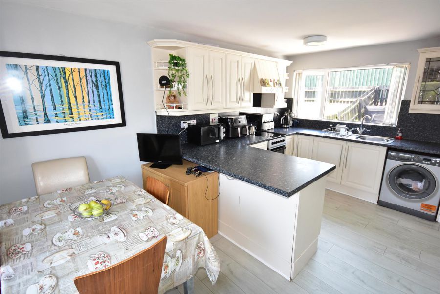 49 Caulside Park