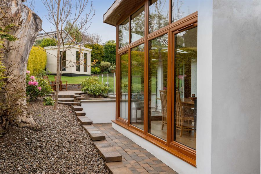 11b Bourlon Road