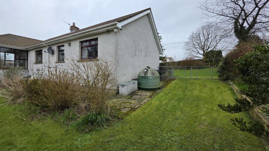 74 Ballybentragh Road