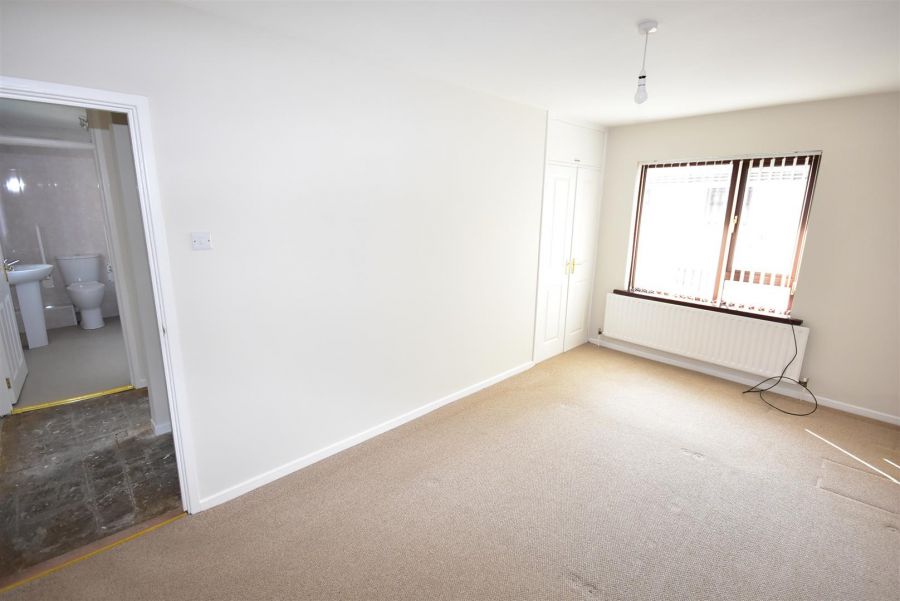 28 Massereene Street