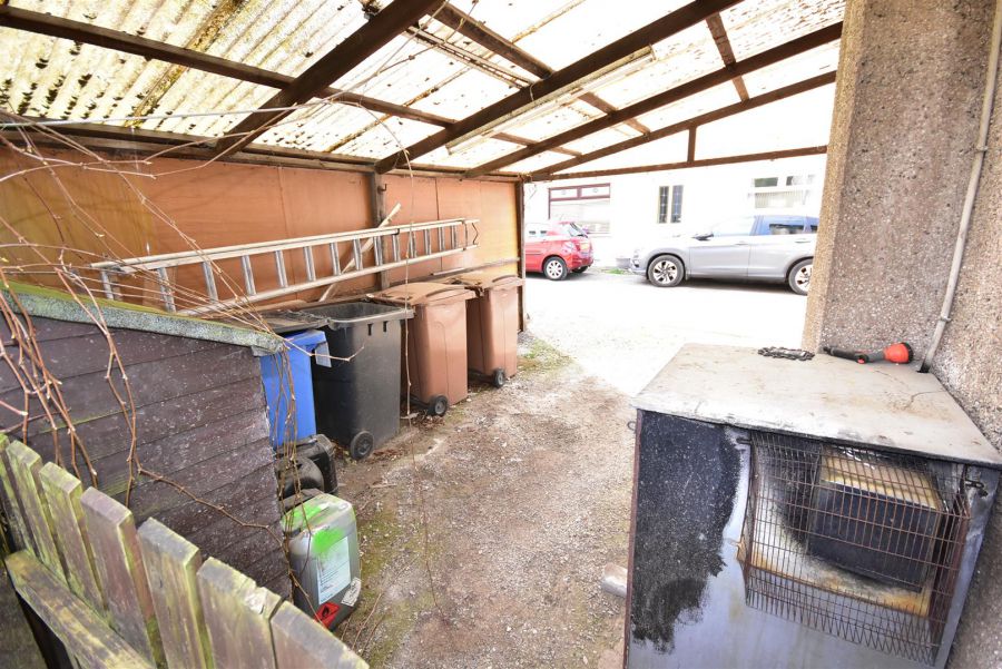 28 Massereene Street