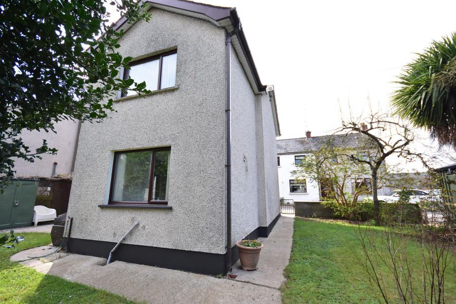 28 Massereene Street