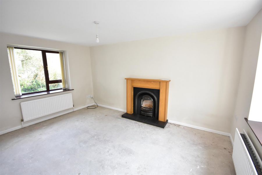 28 Massereene Street