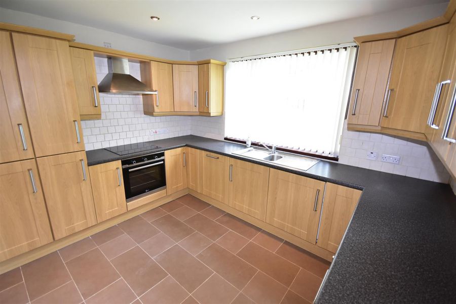28 Massereene Street