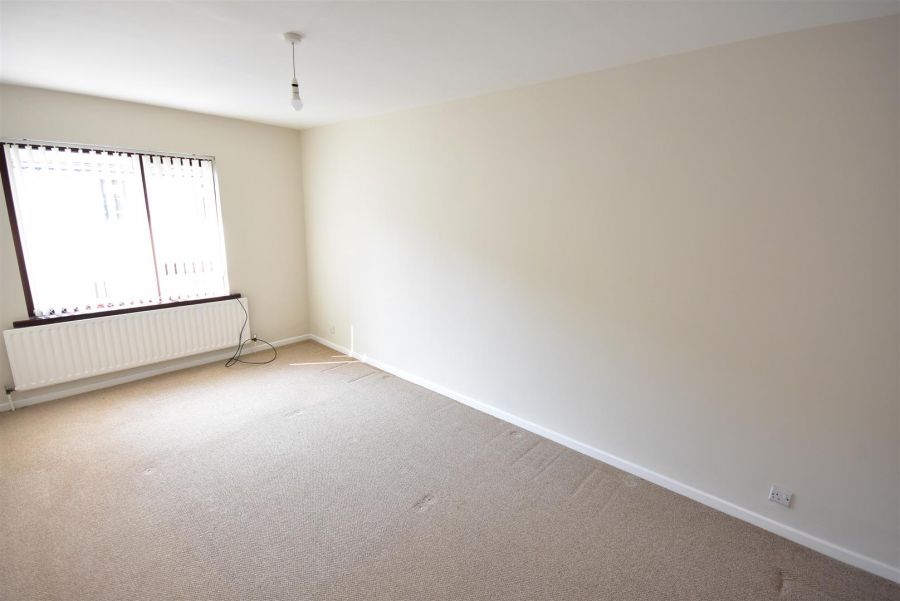 28 Massereene Street