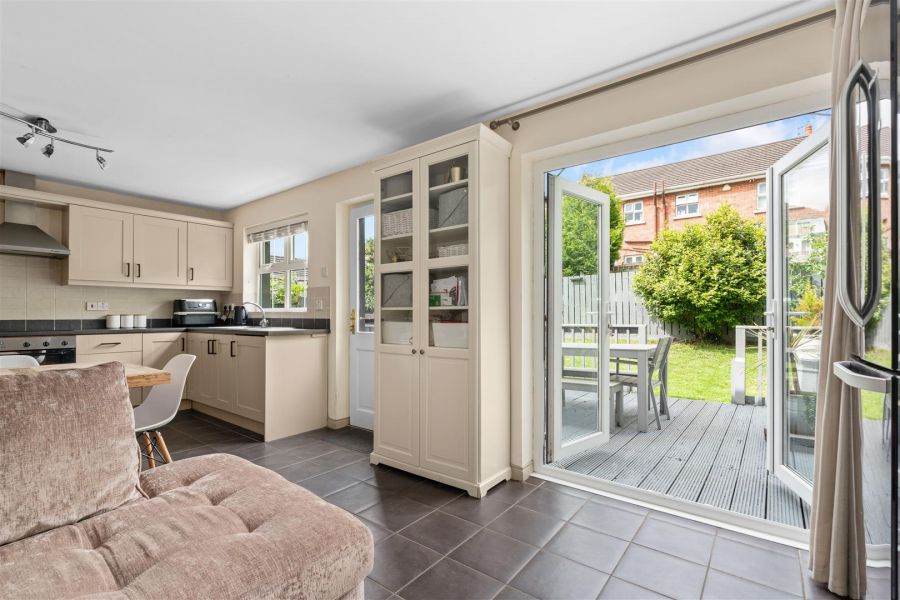 15 Greenvale Park Lands