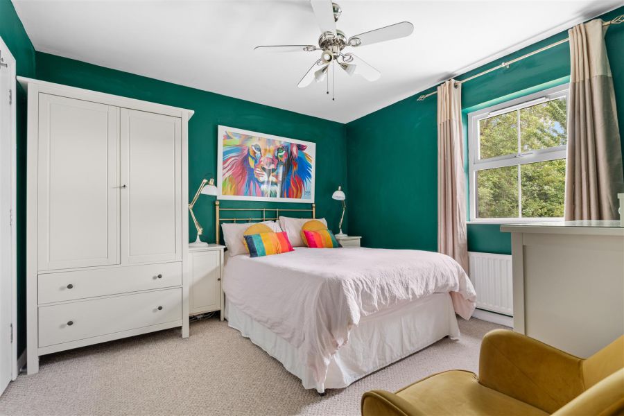 15 Greenvale Park Lands
