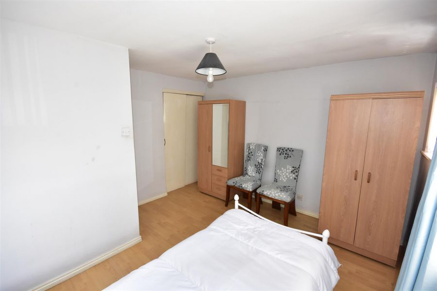 24 Oaklands
