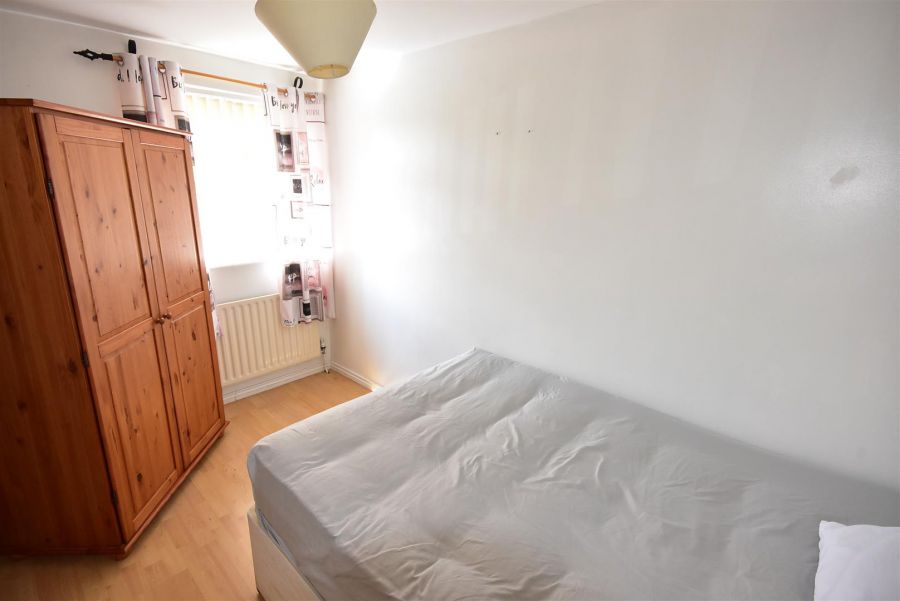 24 Oaklands