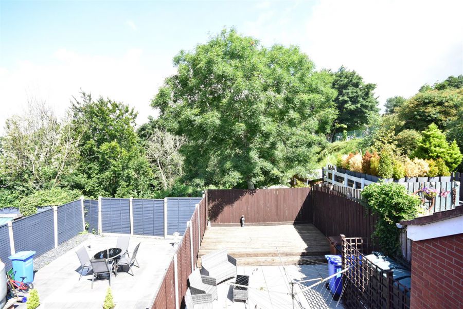 24 Oaklands