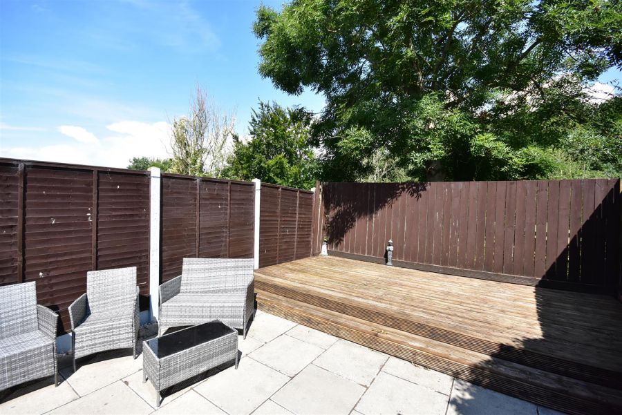 24 Oaklands
