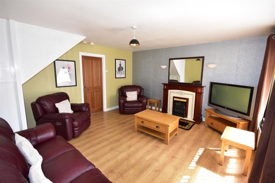 24 Oaklands