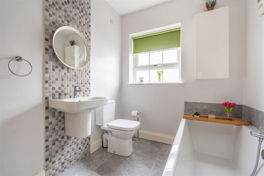 7 Castlewater Gardens