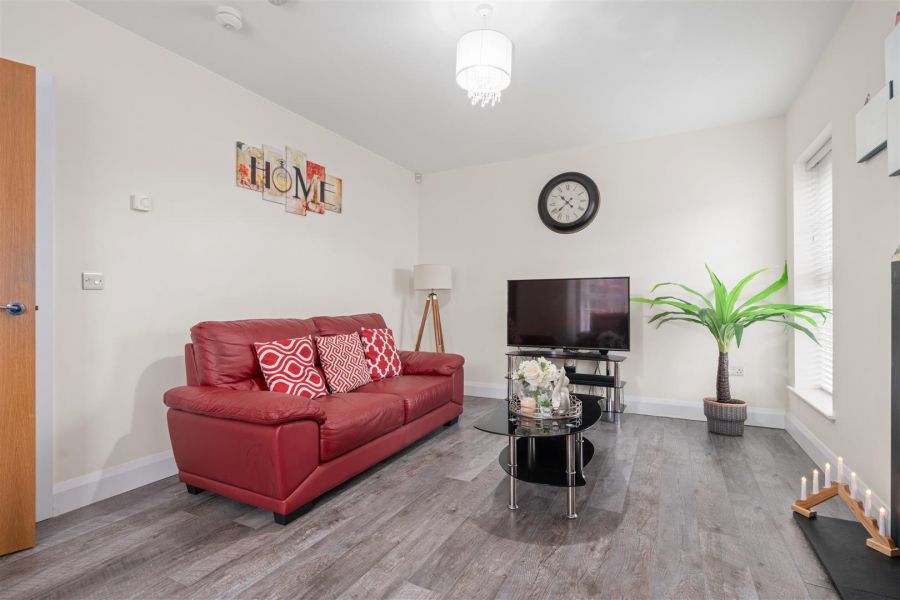 7 Castlewater Gardens