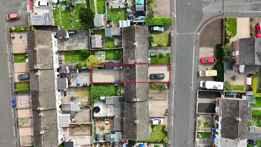 32 Hollowburn Road