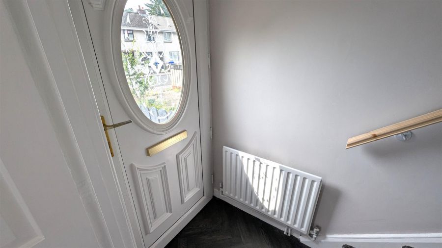 32 Hollowburn Road