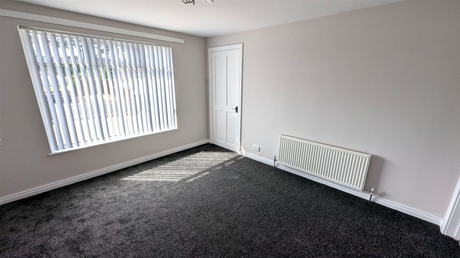 32 Hollowburn Road