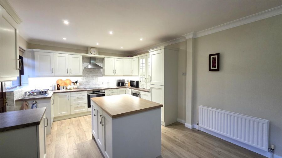 2 Massereene Gardens