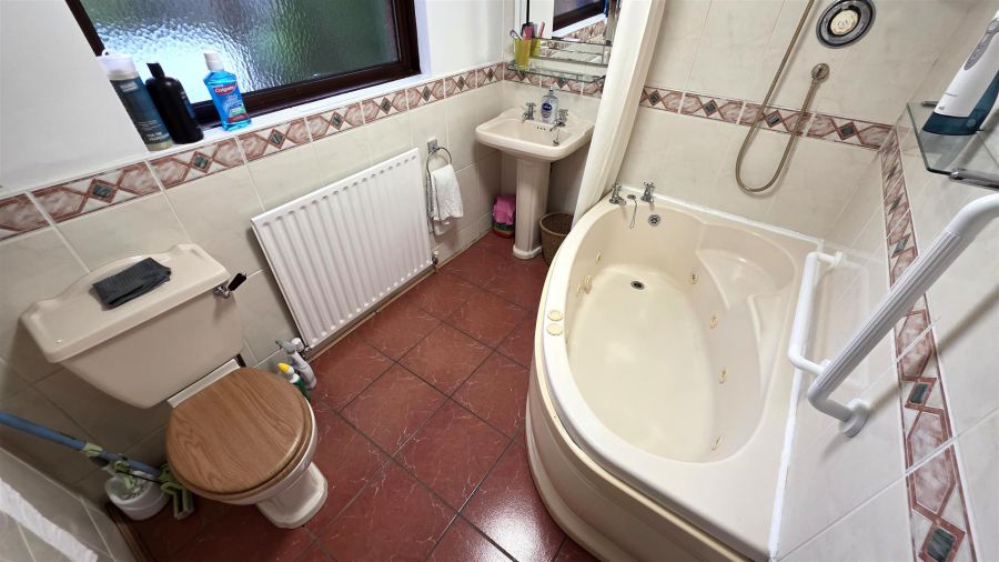 2 Massereene Gardens