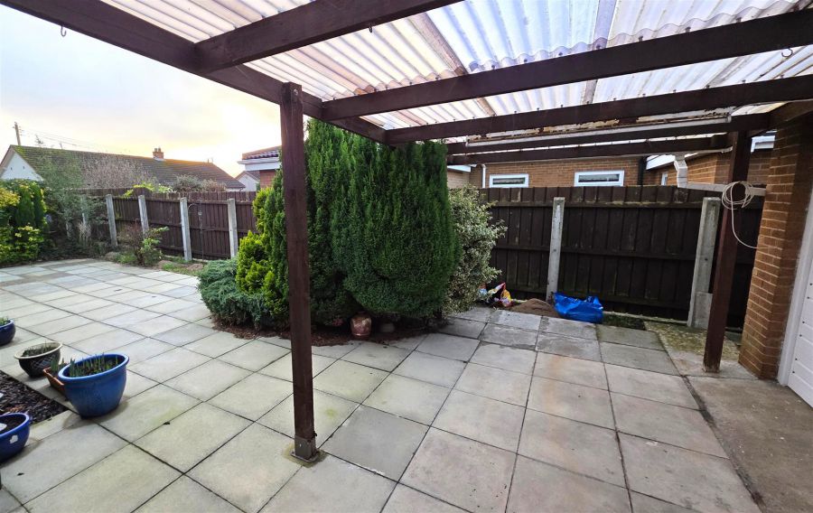 2 Massereene Gardens