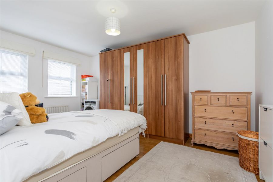41 Greenvale Manor