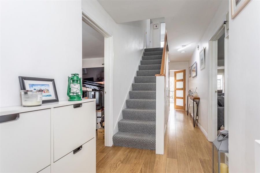 41 Greenvale Manor